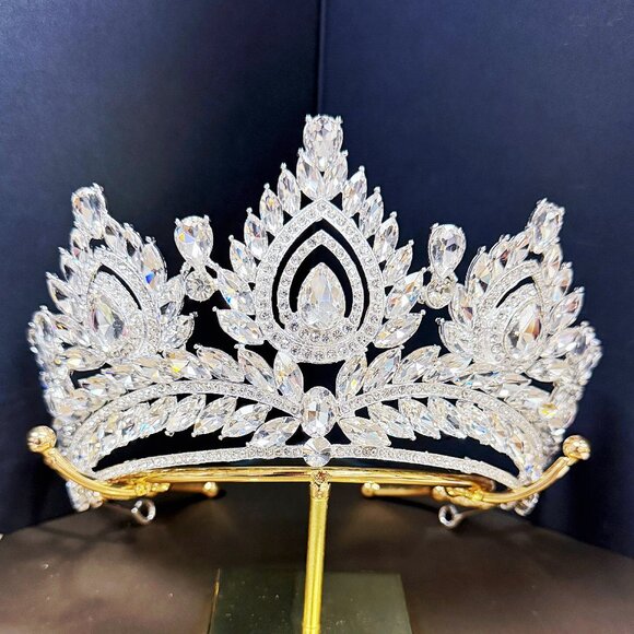 Quinceanera Crown, Clear Rhinestone Crown, Wedding Crown, Silver Crystal Crown